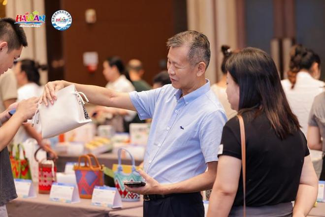 南省第十届旅游商品大赛收官新葡京“南国”杯2025海(图4) 南省第十届旅游商品大赛收官新葡京“南国”杯2025海(图4)